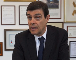 Luis Portela1